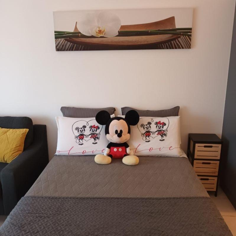 Studio Disneyland Paris Holidays Montévrain Exteriör bild